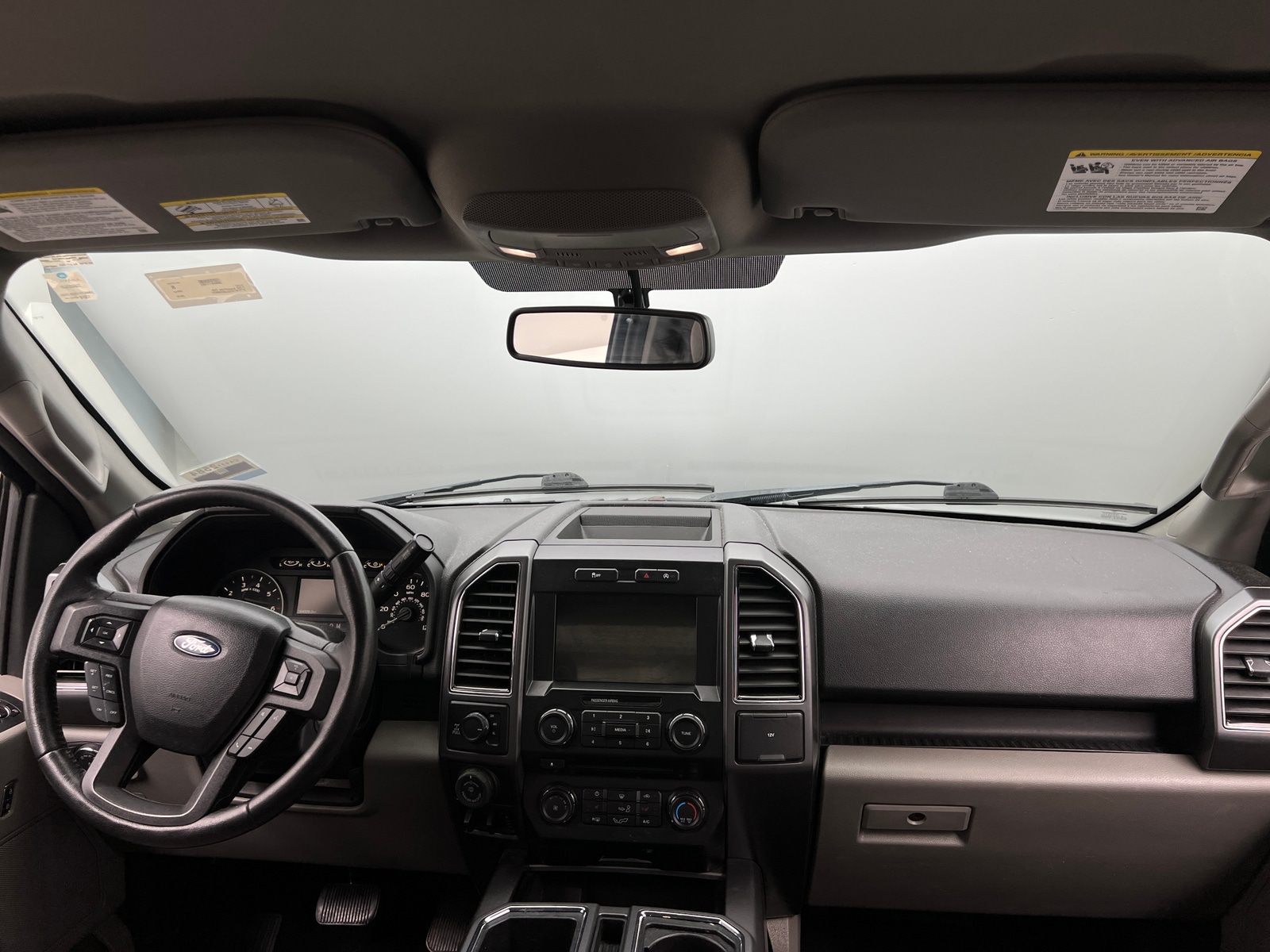 Thumbnail: 2018 Ford Econoline - 3