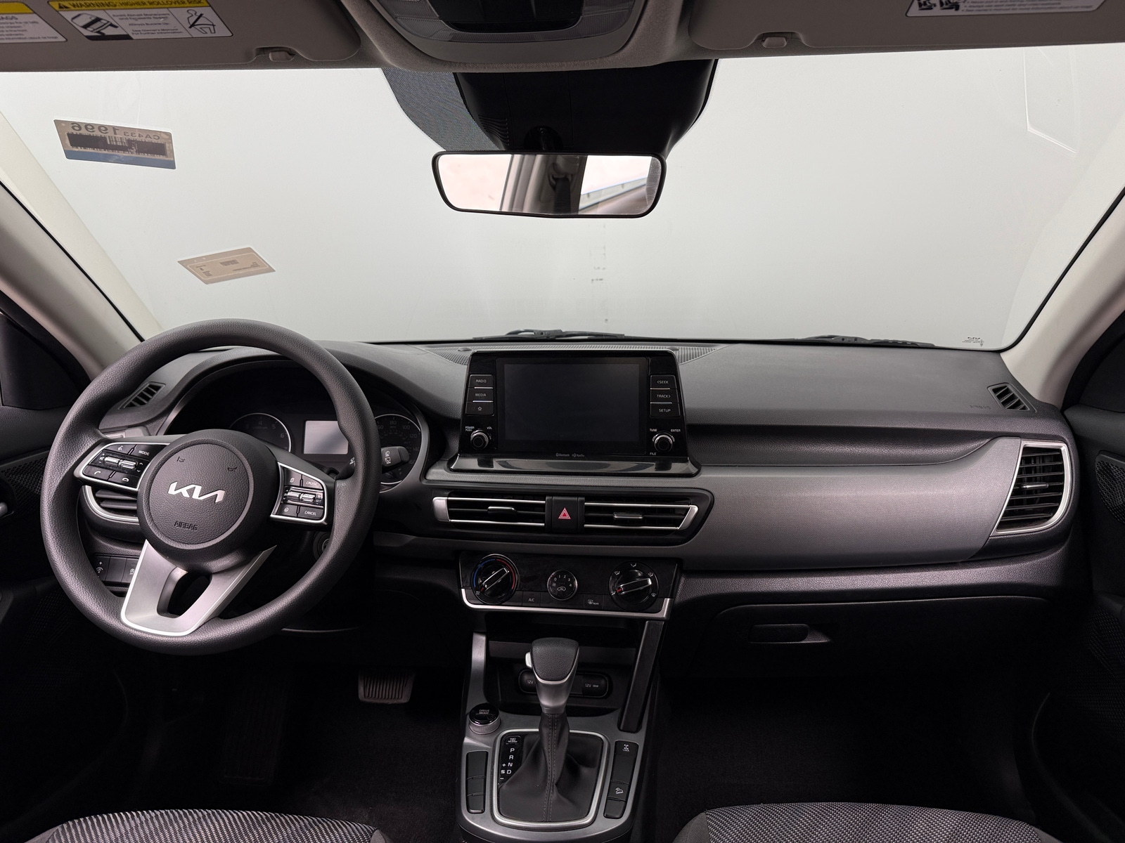 Thumbnail: 2022 Kia Seltos - 3