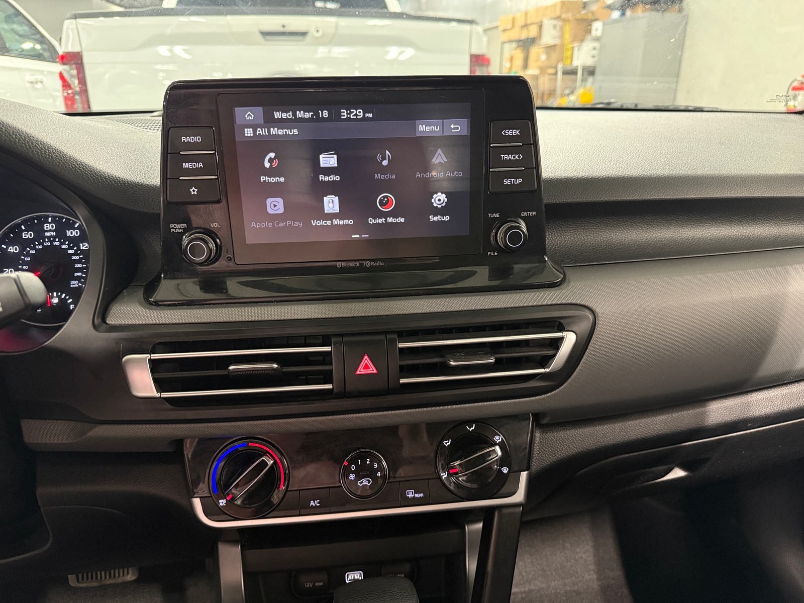 Thumbnail: 2022 Kia Seltos - 4