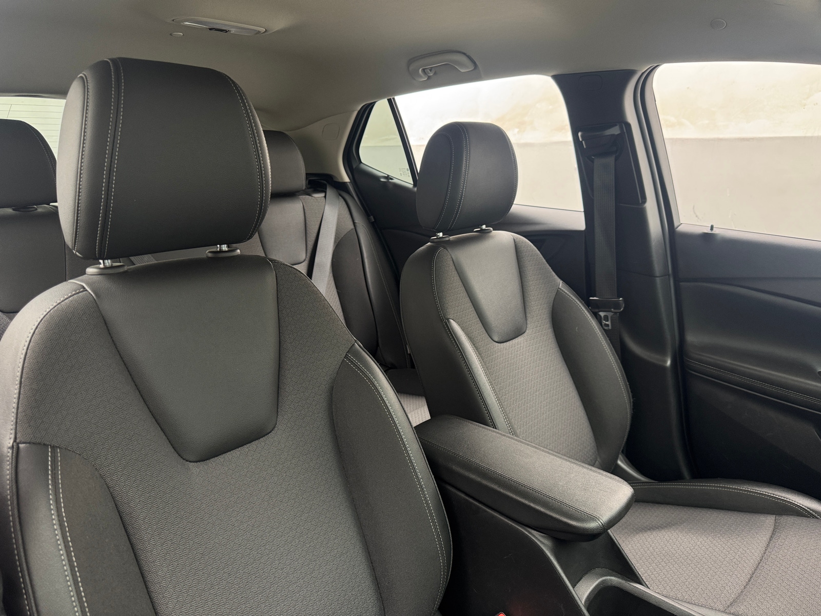 Thumbnail: 2025 Buick Encore GX - 2