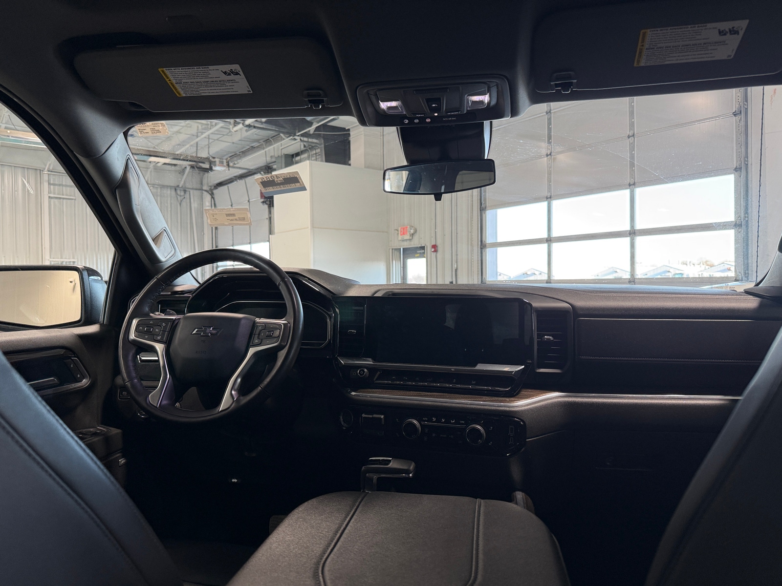 Thumbnail: 2025 Chevrolet Silverado 1500 - 3