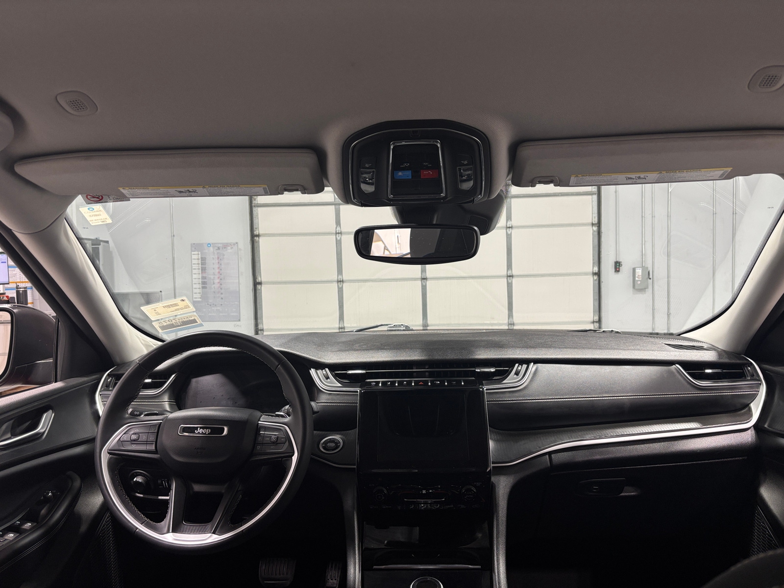 Thumbnail: 2024 Jeep Grand Cherokee - 3