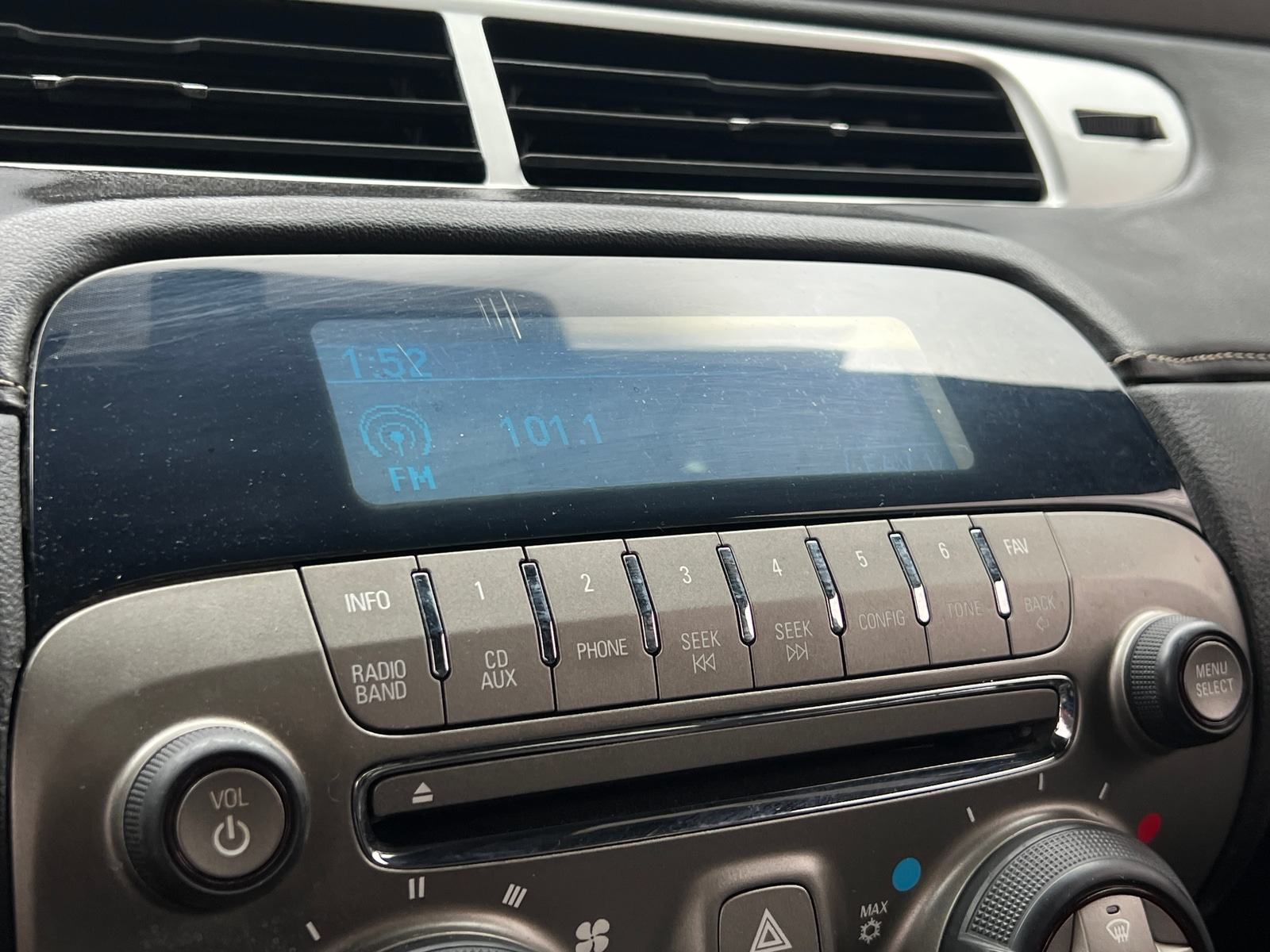 Thumbnail: 2015 Chevrolet Camaro - 3