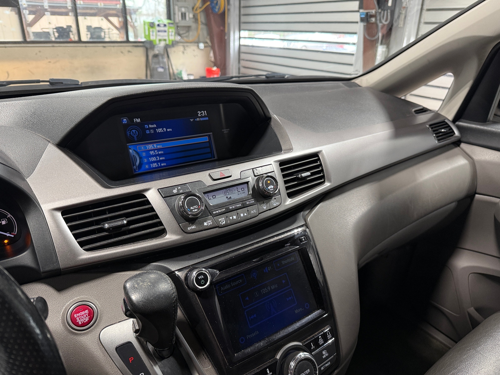 Thumbnail: 2015 Honda Odyssey - 3