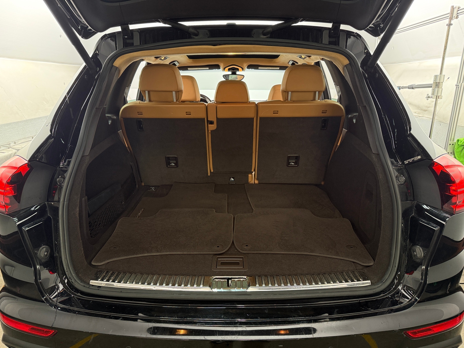 Thumbnail: 2016 Porsche Cayenne - 6