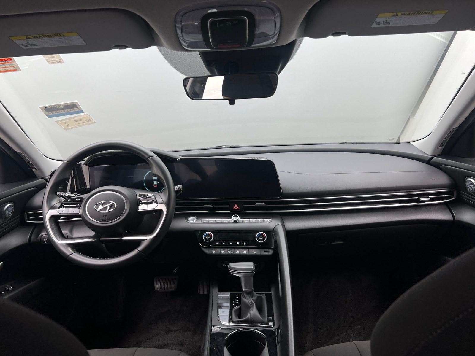 Thumbnail: 2023 Hyundai Elantra - 3