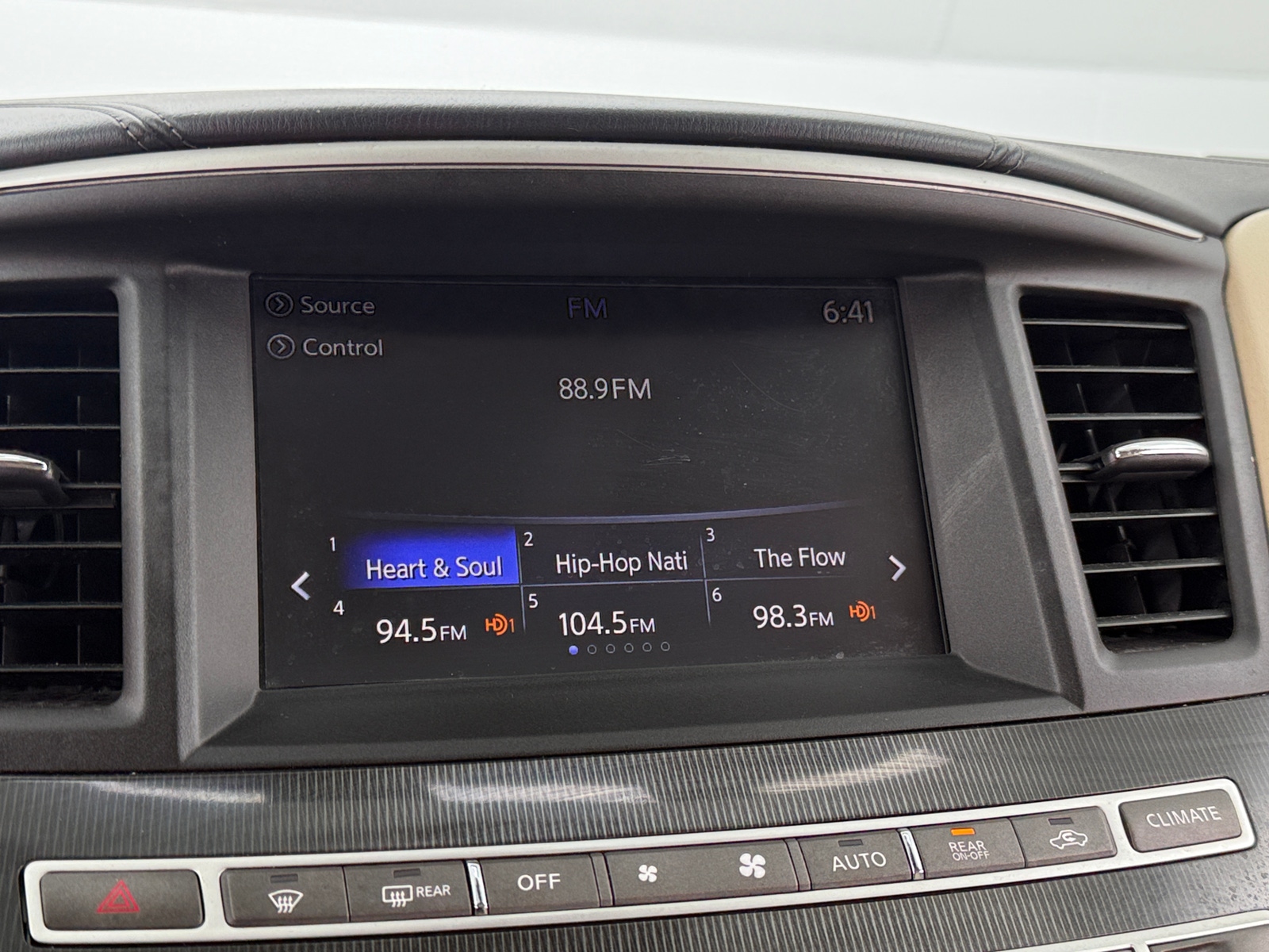 Thumbnail: 2017 INFINITI QX60 - 3