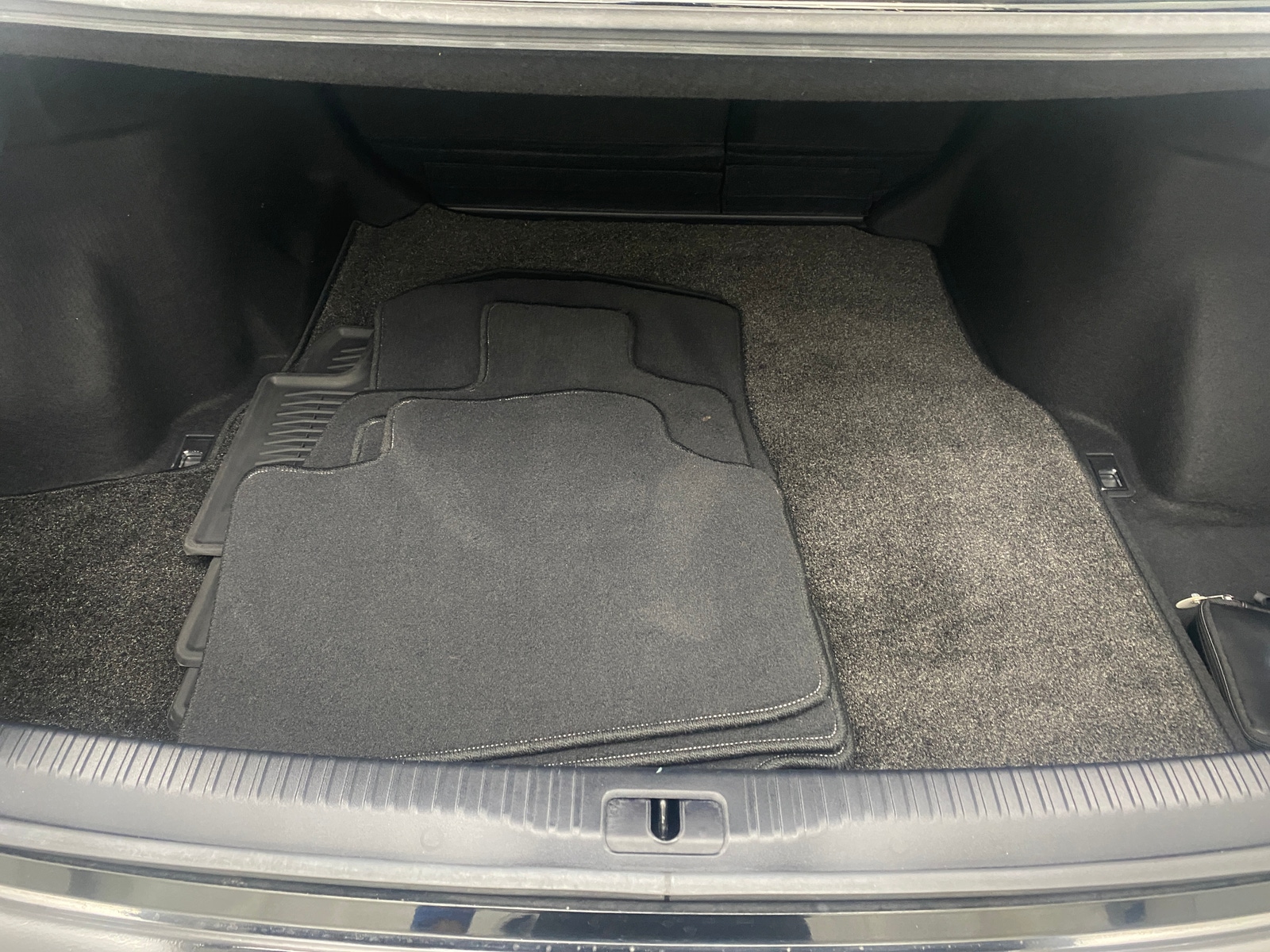 Thumbnail: 2018 Lexus IS - 6