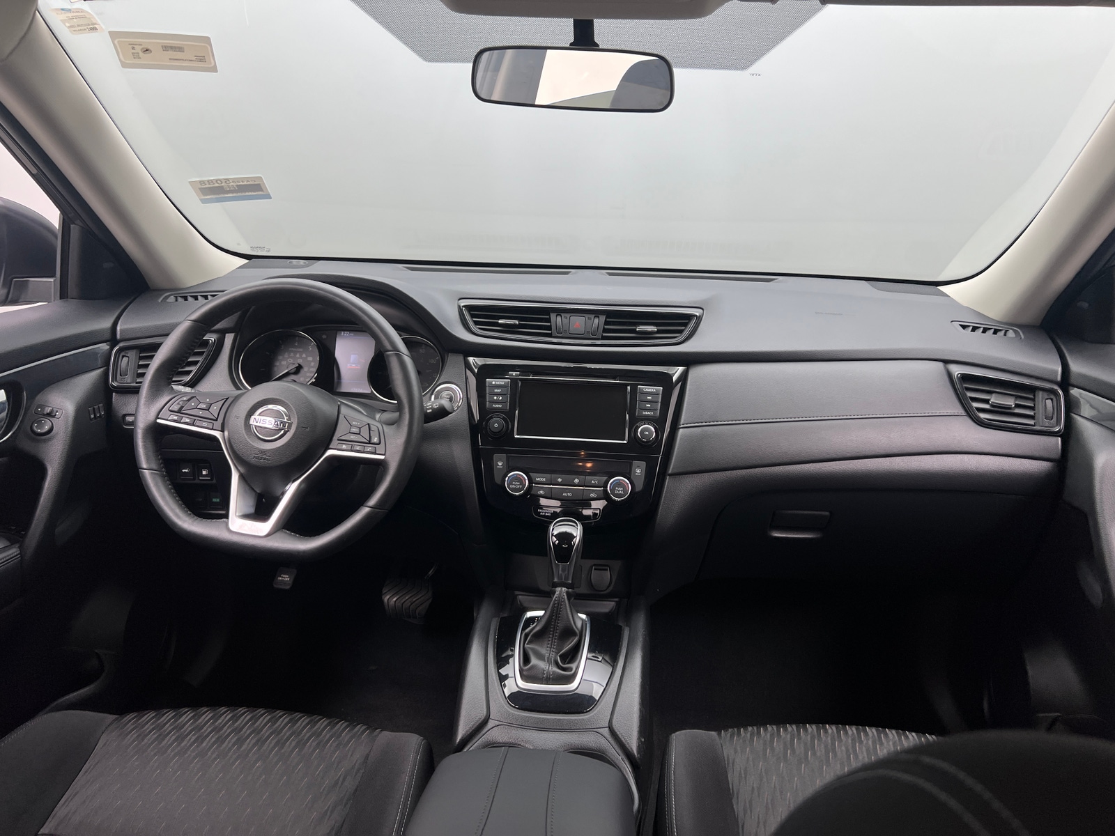 Thumbnail: 2018 Nissan Rogue - 3