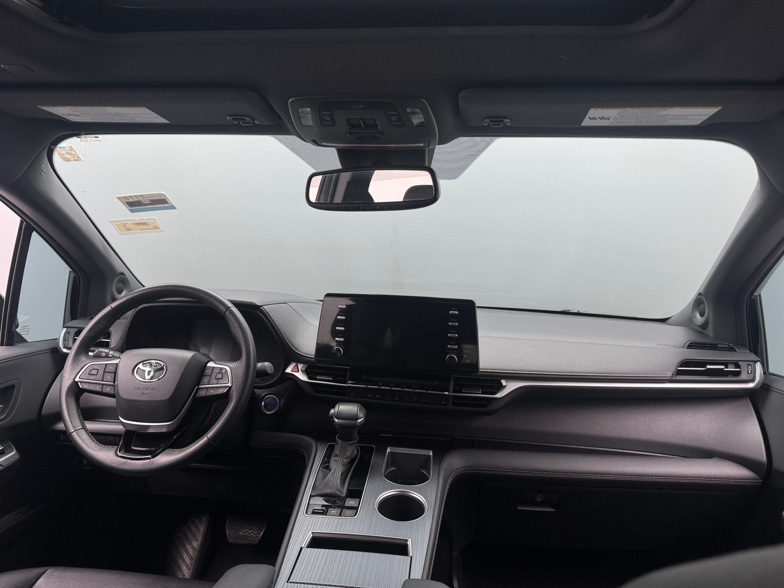 Thumbnail: 2023 Toyota Sienna - 2