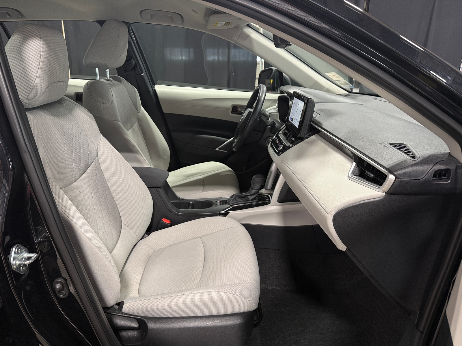 Thumbnail: 2025 Toyota Corolla Cross - 2