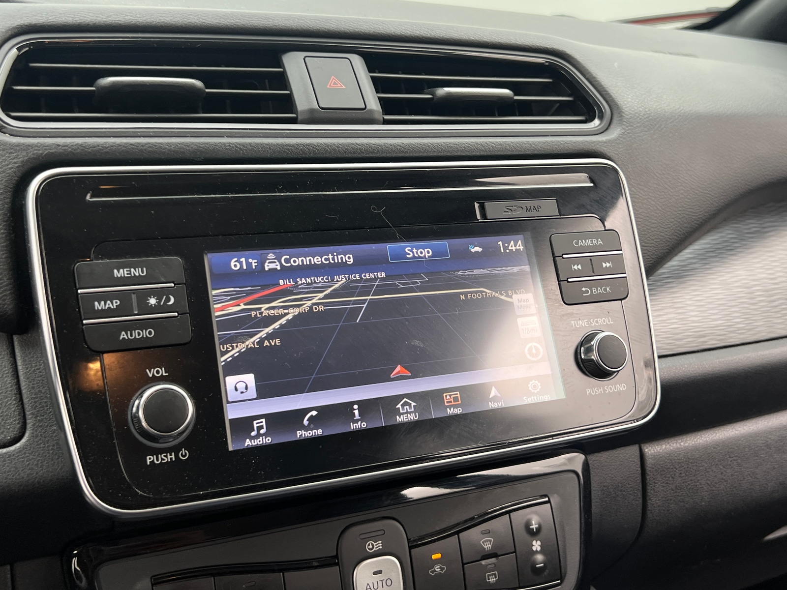 Thumbnail: 2018 Nissan Leaf - 3