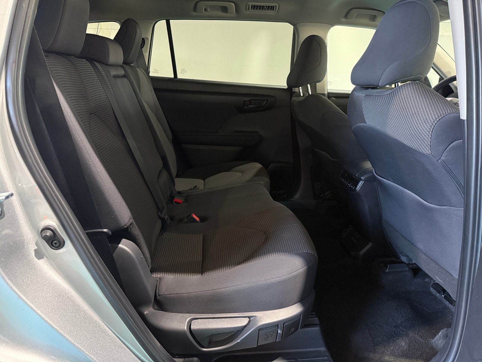 Thumbnail: 2025 Toyota Highlander - 6