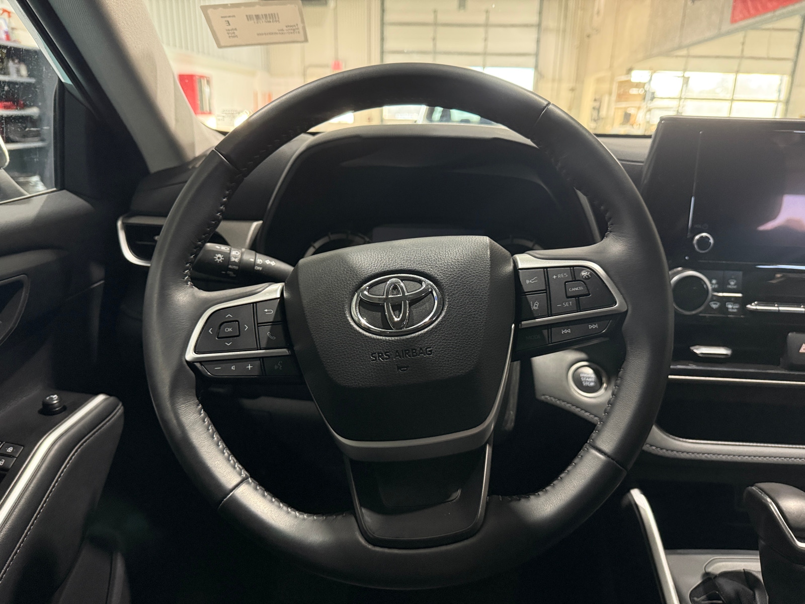 Thumbnail: 2025 Toyota Highlander - 5