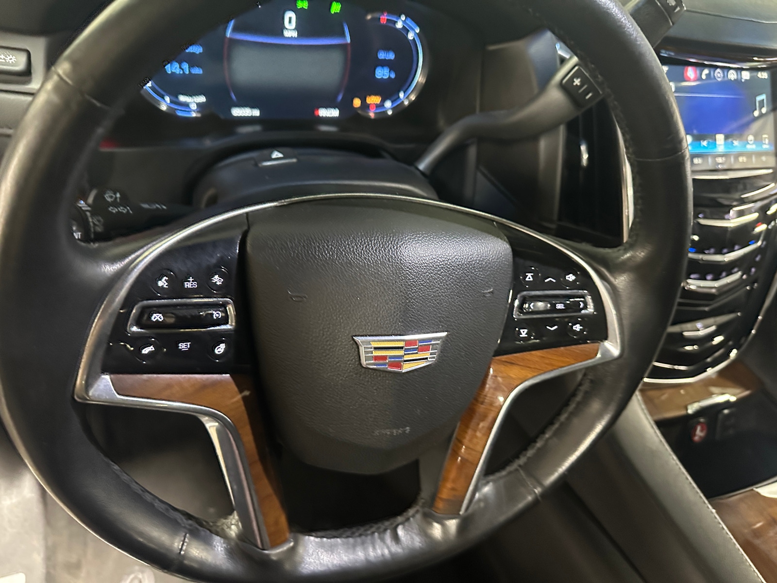 Thumbnail: 2016 Cadillac Escalade - 4