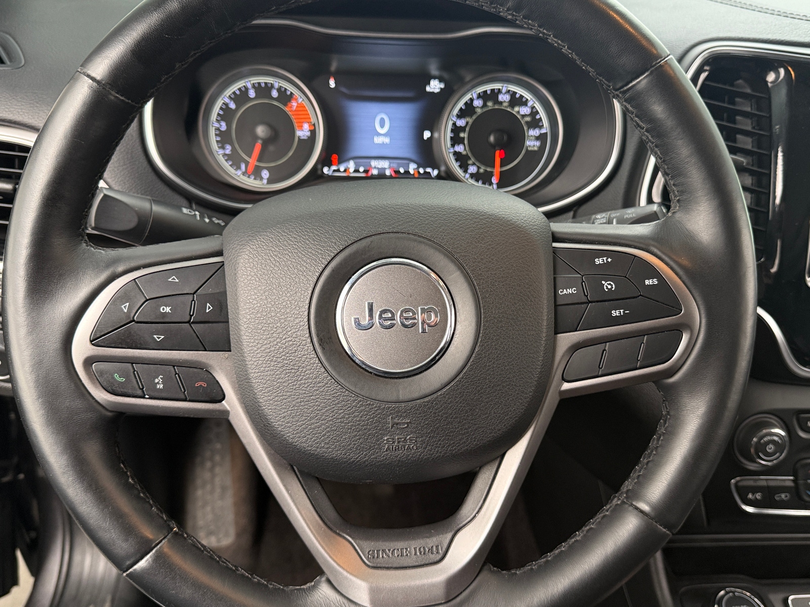Thumbnail: 2019 Jeep Cherokee - 4