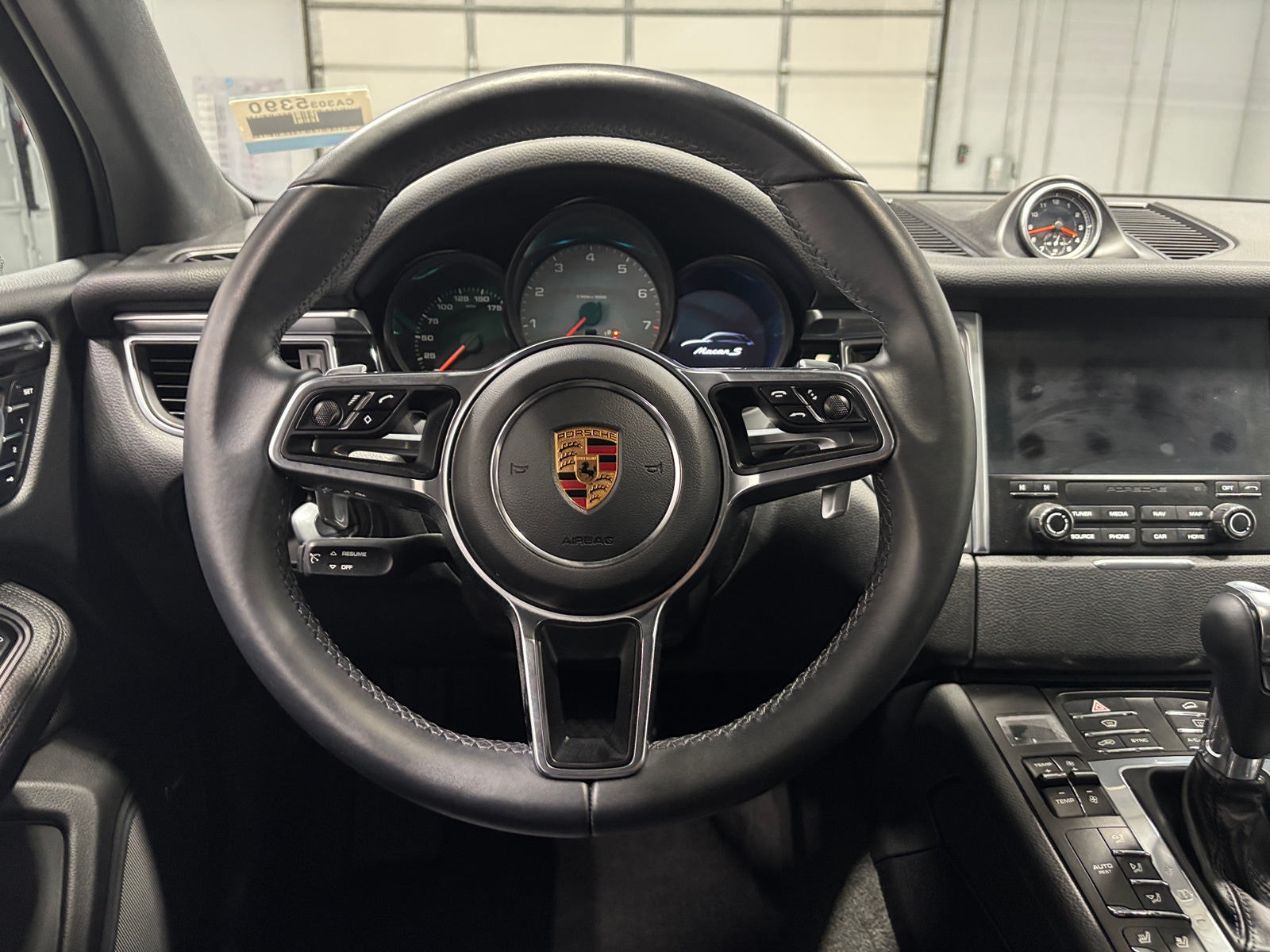 Thumbnail: 2018 Porsche Macan - 4