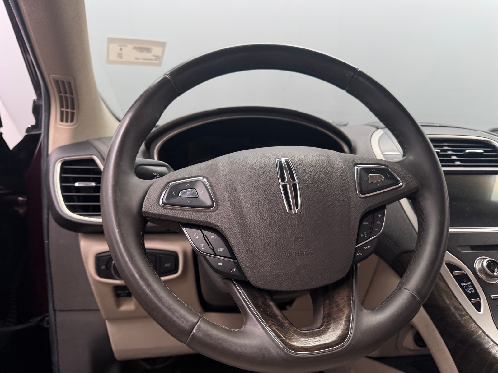 Thumbnail: 2017 Lincoln MKX - 4