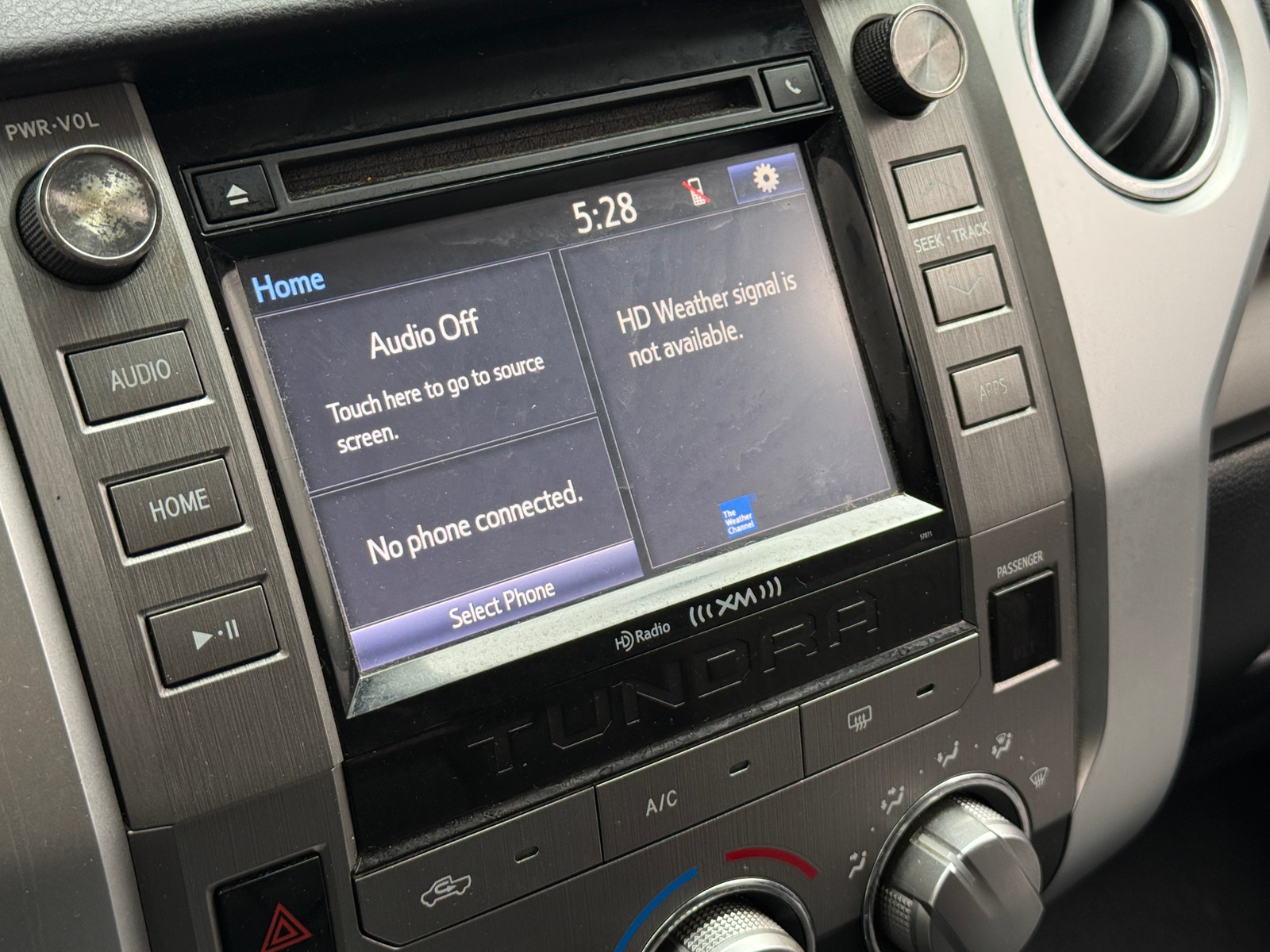 Thumbnail: 2014 Toyota Tundra - 4