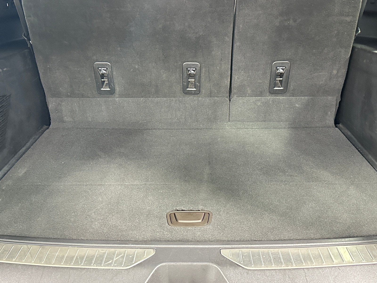 Thumbnail: 2023 Chevrolet Suburban - 6