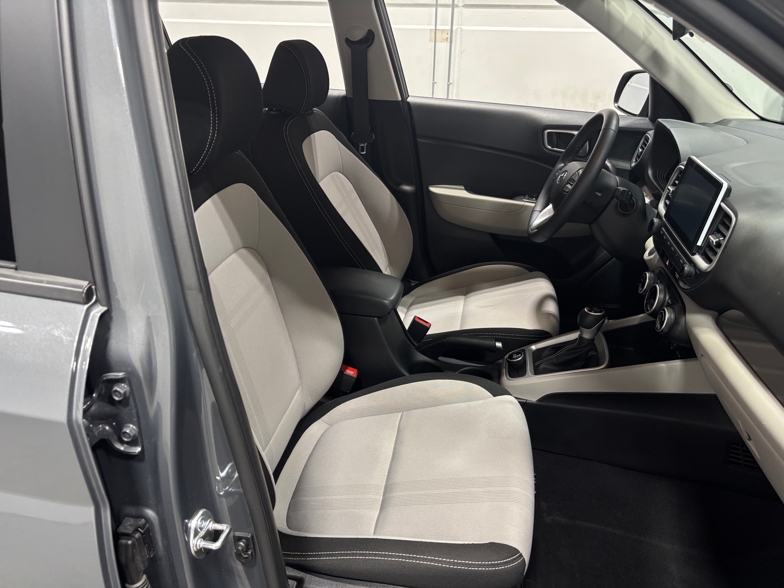 Thumbnail: 2025 Hyundai Venue - 2