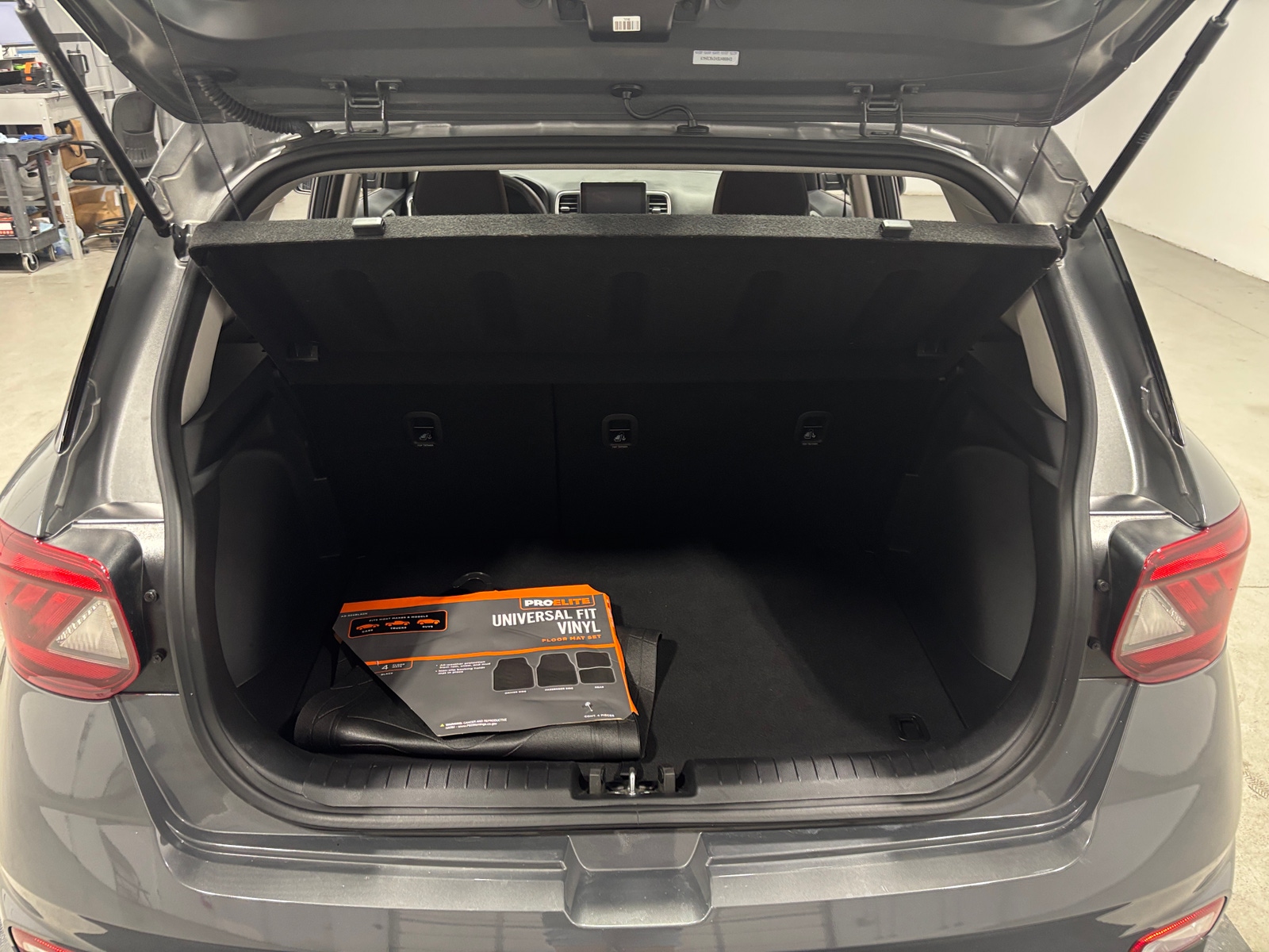 Thumbnail: 2025 Hyundai Venue - 7