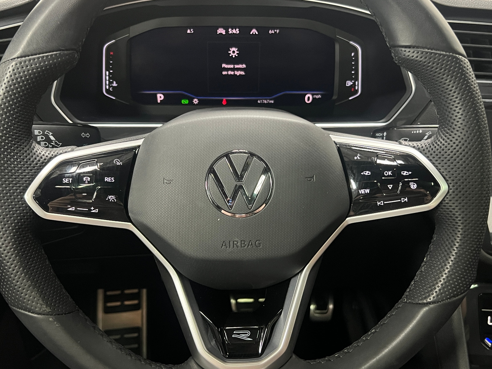 Thumbnail: 2022 Volkswagen Tiguan - 4