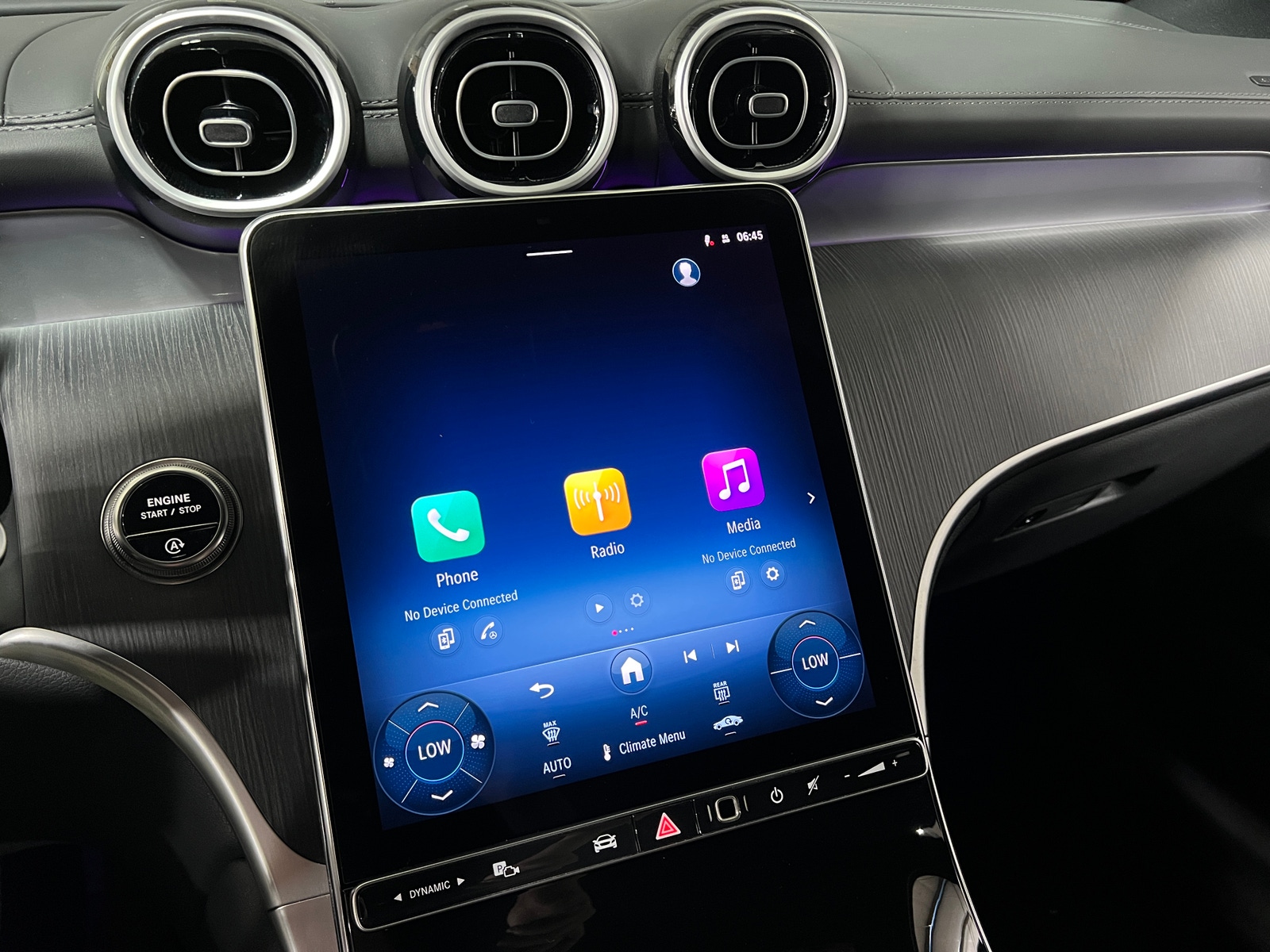 Thumbnail: 2025 Mercedes-Benz GLC - 3