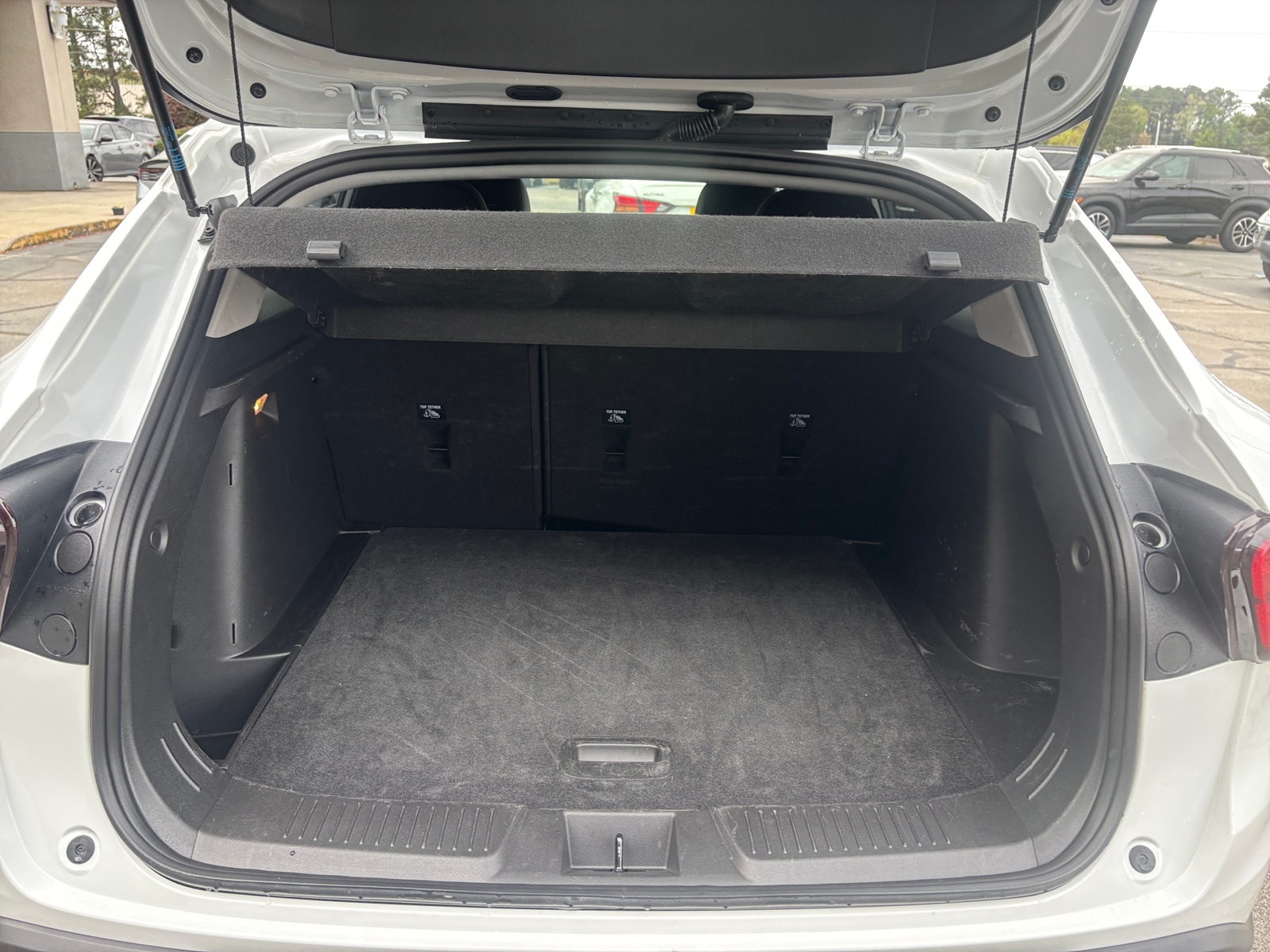 Thumbnail: 2025 Chevrolet Trax - 6