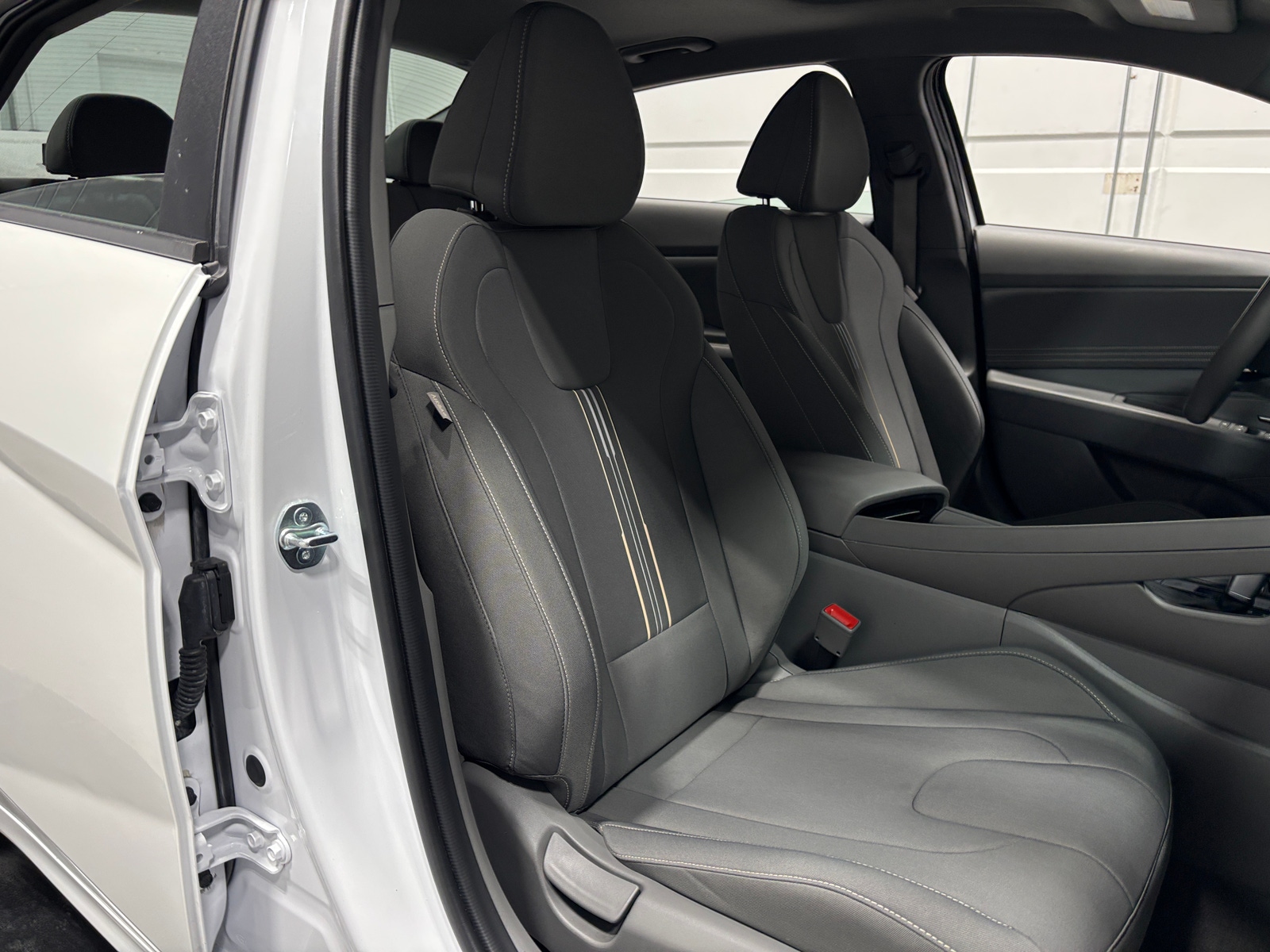 Thumbnail: 2025 Hyundai Elantra - 2