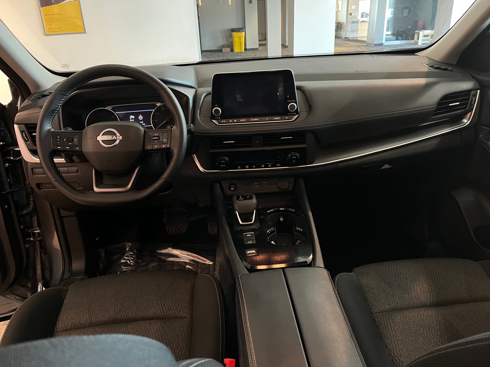 Thumbnail: 2025 Nissan Rogue - 3