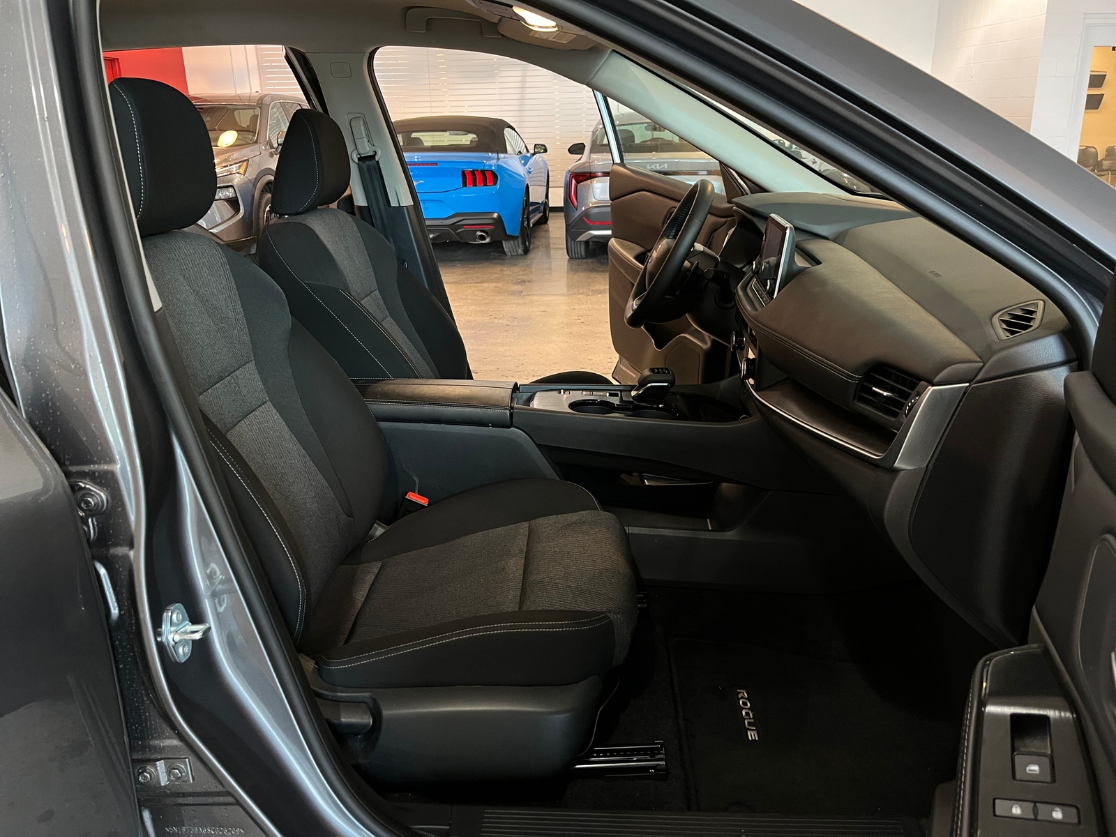 Thumbnail: 2025 Nissan Rogue - 2