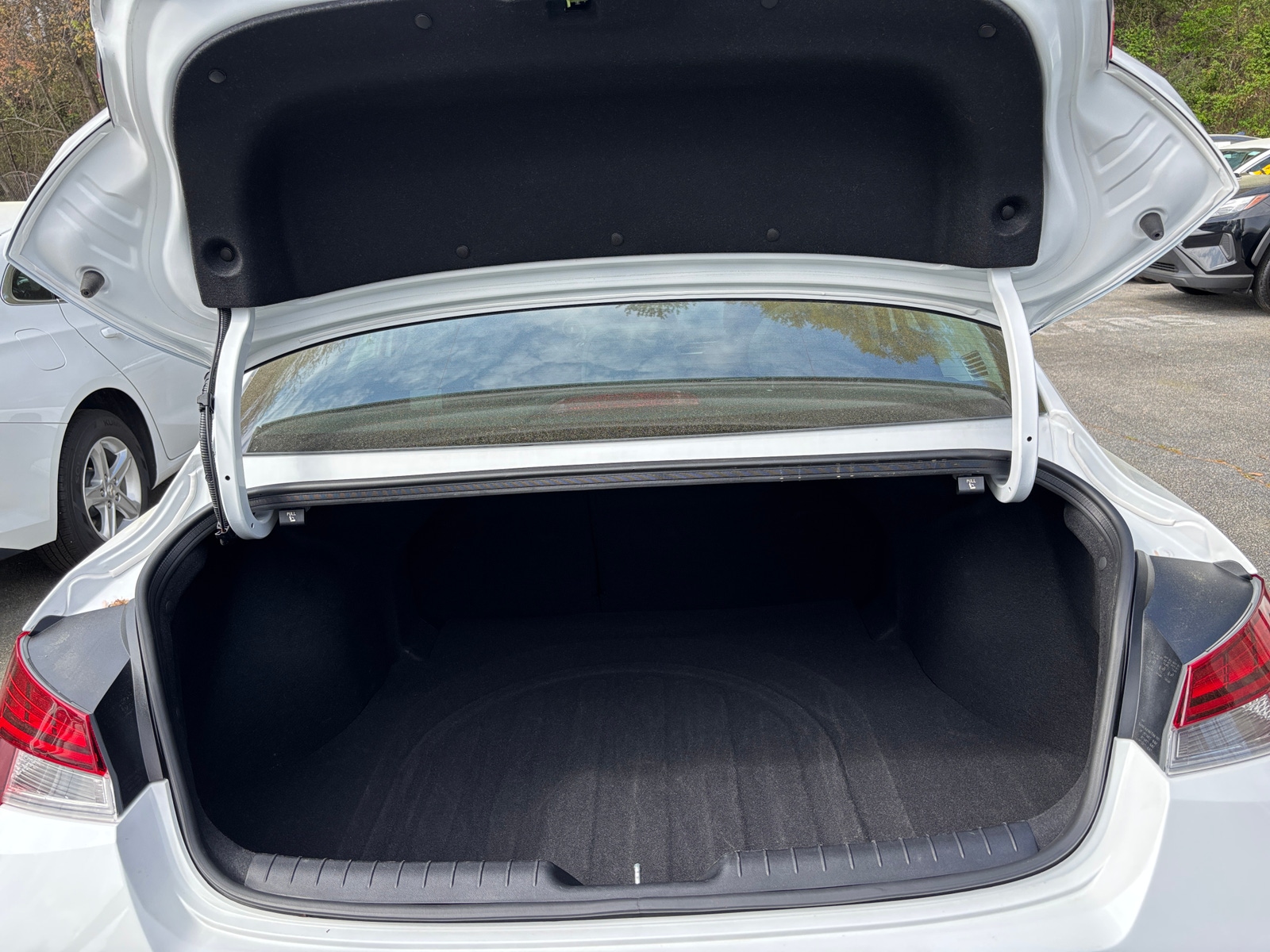 Thumbnail: 2025 Hyundai Elantra - 6