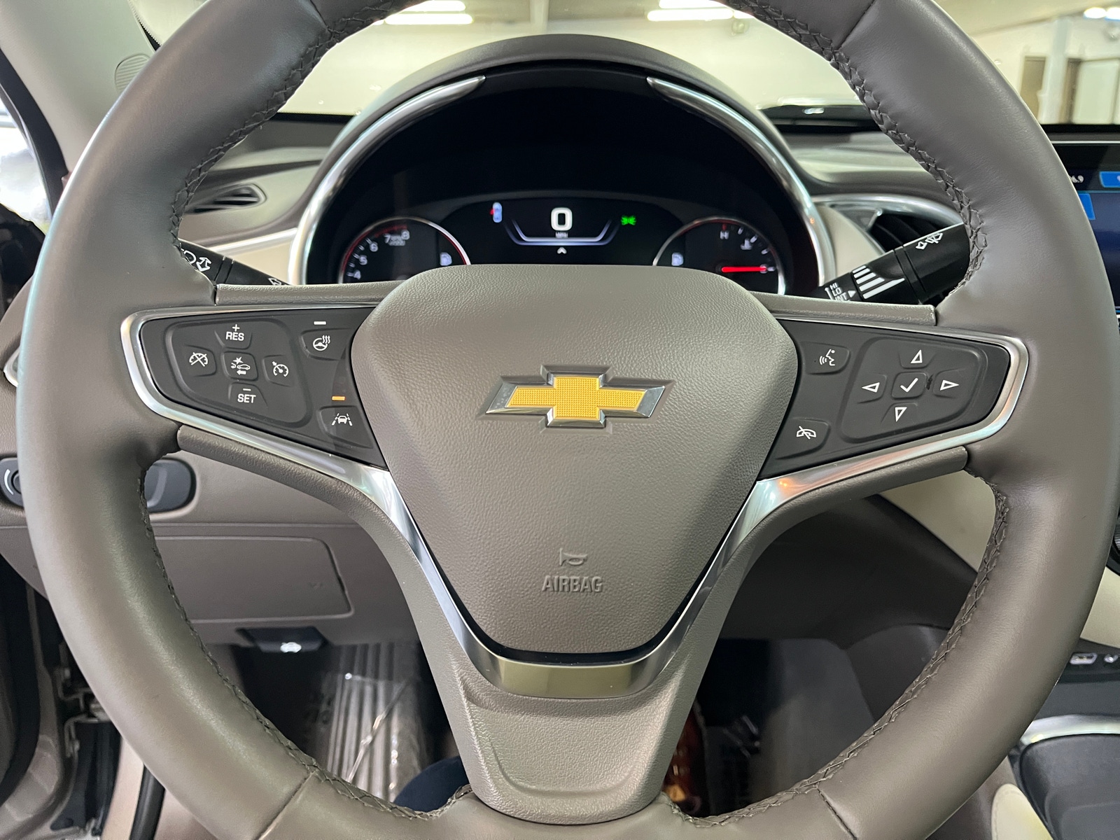 Thumbnail: 2024 Chevrolet Malibu - 4