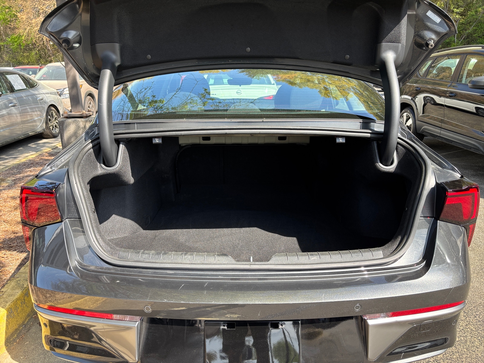 Thumbnail: 2025 Kia K5 - 6