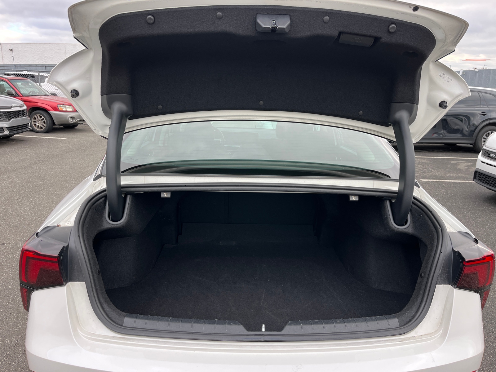 Thumbnail: 2025 Kia K5 - 6