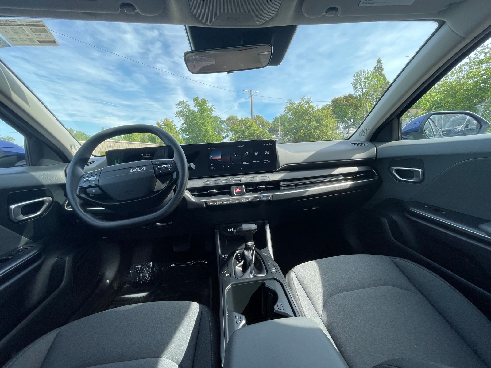 Thumbnail: 2025 Kia K4 - 3