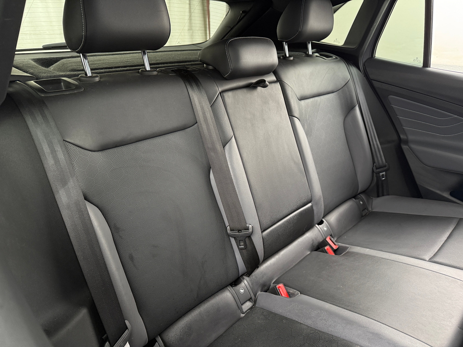 Thumbnail: 2023 Volkswagen ID.4 - 6