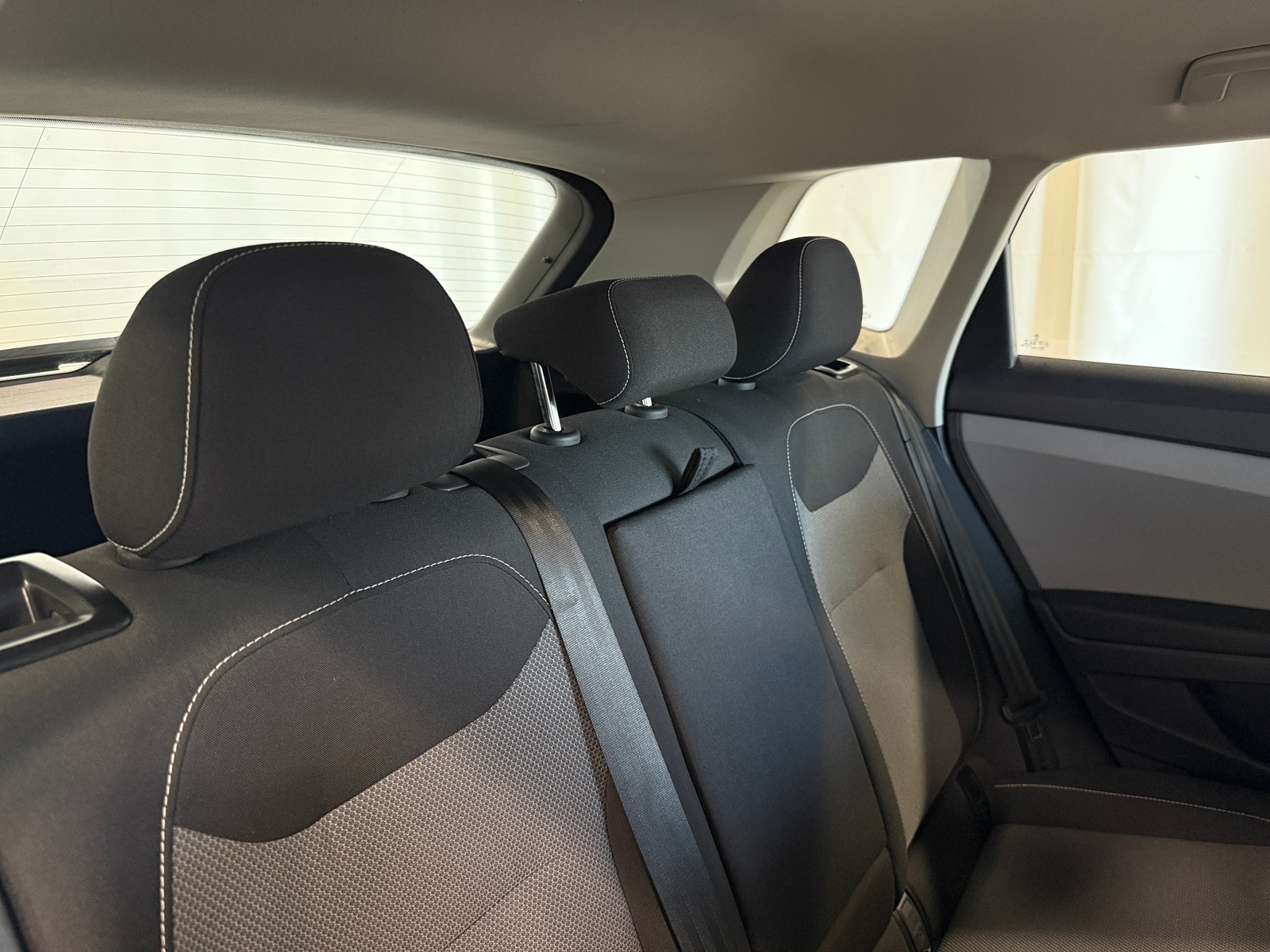 Thumbnail: 2022 Volkswagen Taos - 6