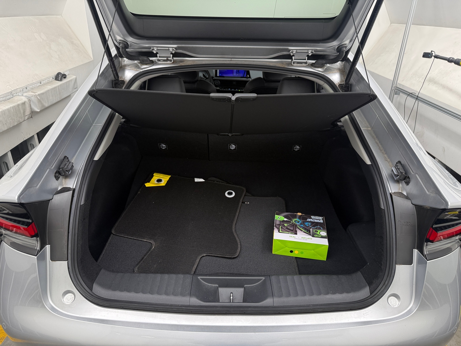 Thumbnail: 2024 Toyota Prius - 6