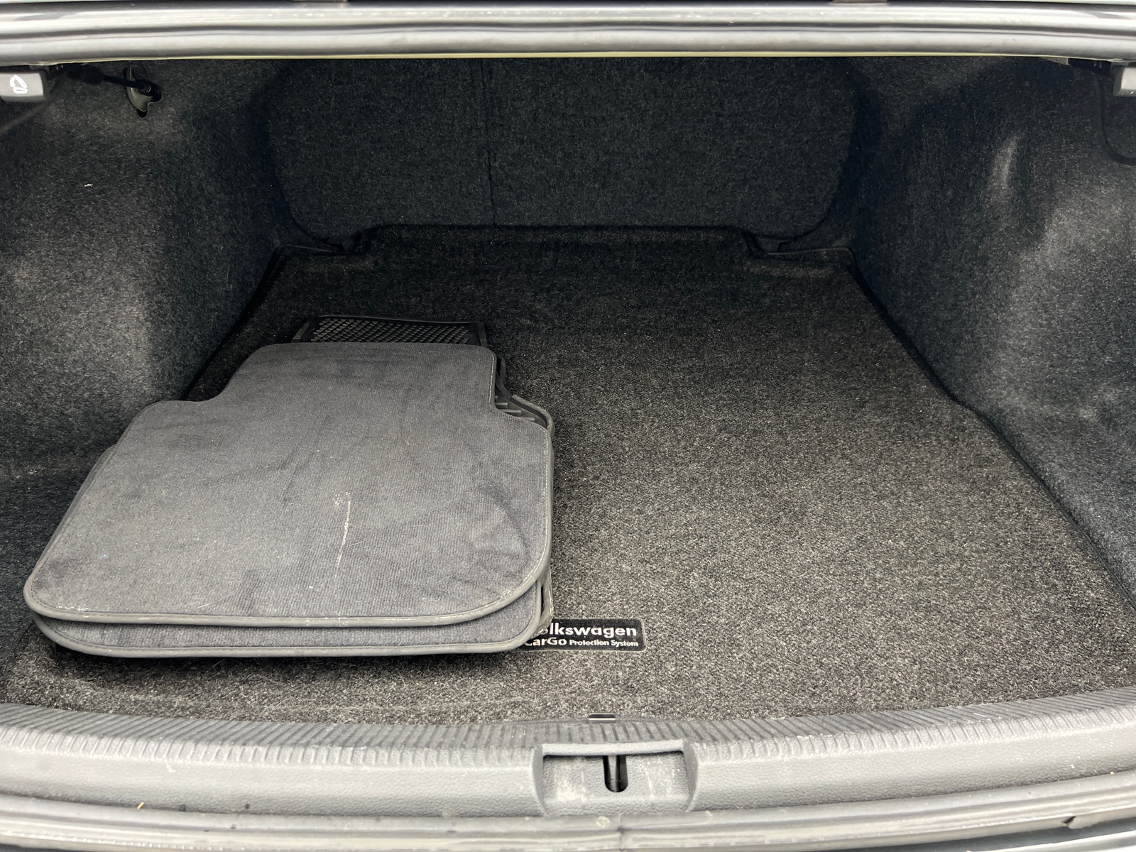 Thumbnail: 2017 Volkswagen Passat - 6