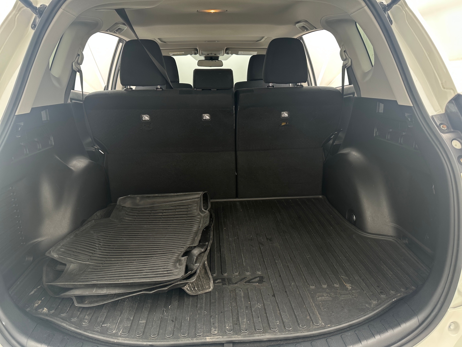 Thumbnail: 2018 Toyota RAV4 - 7