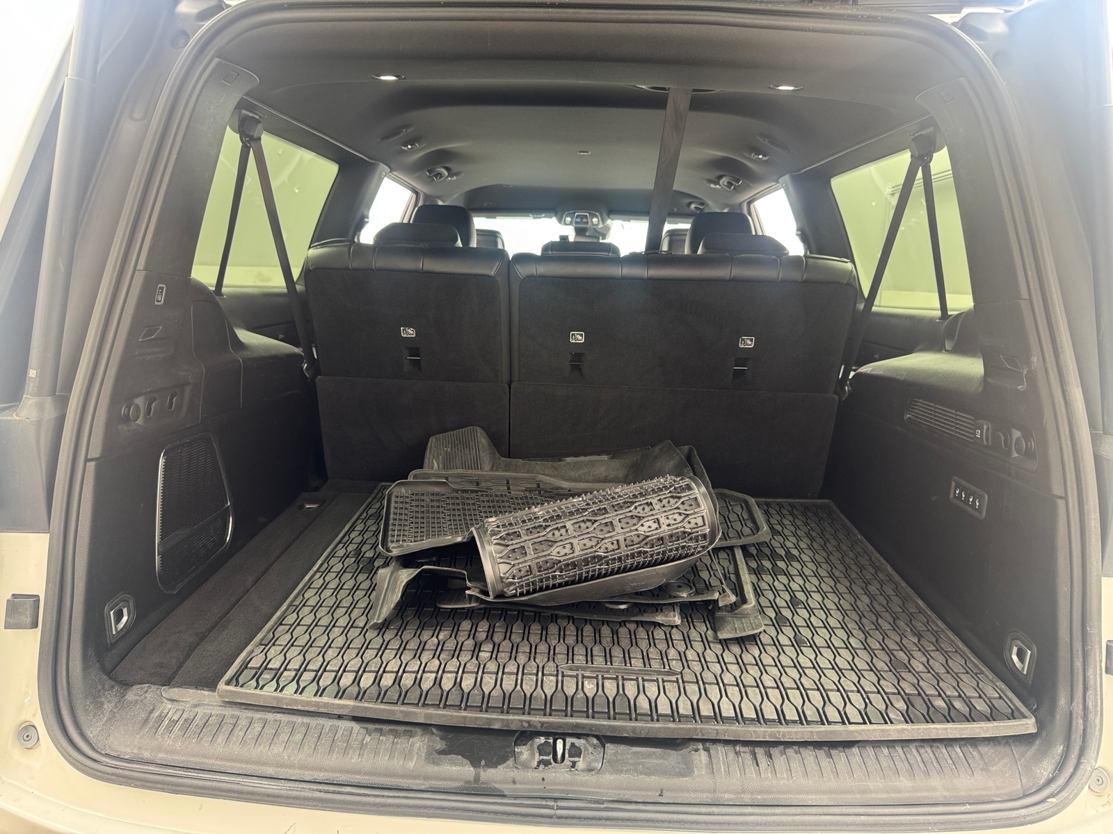 Thumbnail: 2024 Jeep Wagoneer - 6