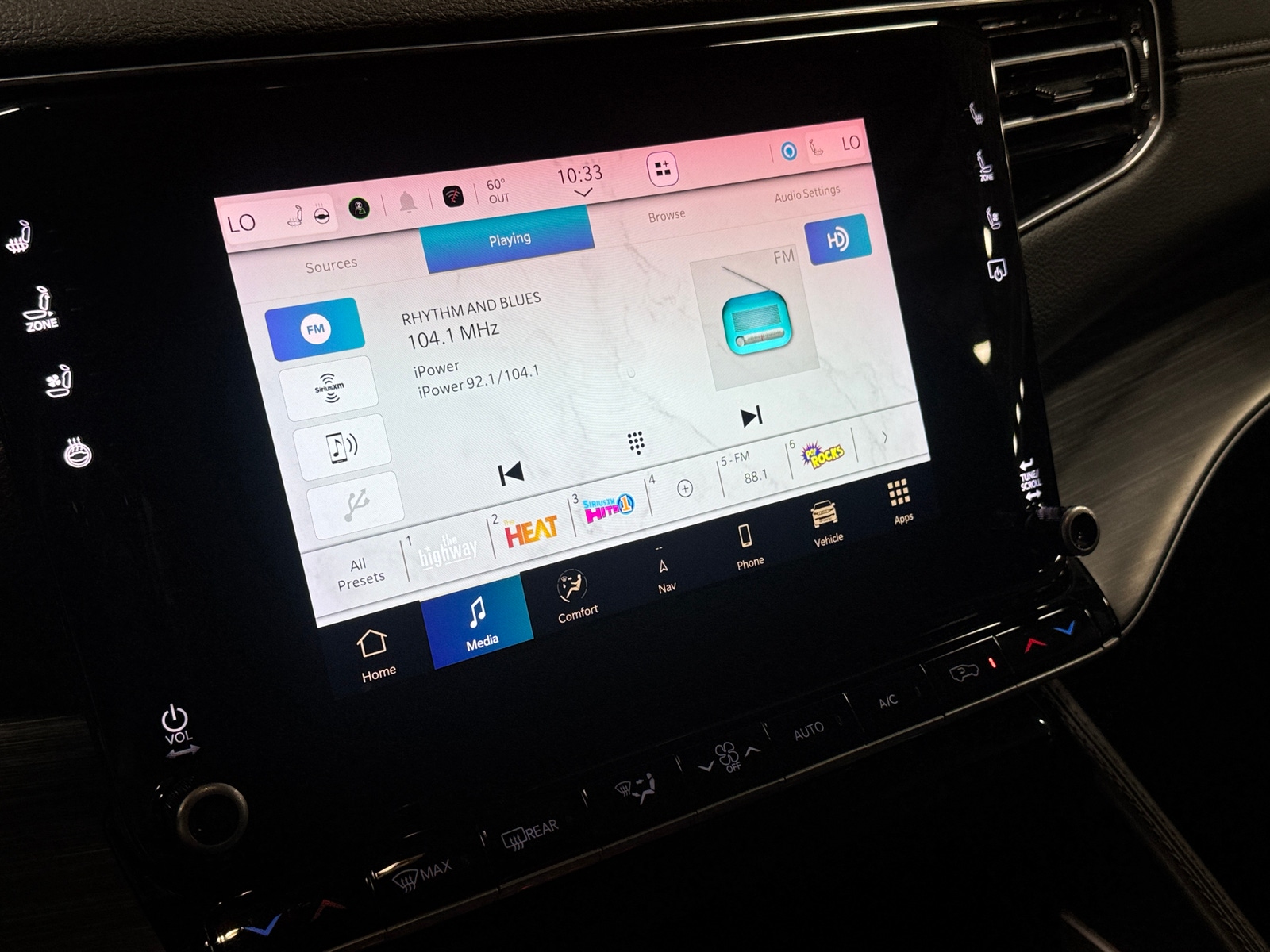 Thumbnail: 2024 Jeep Wagoneer - 3