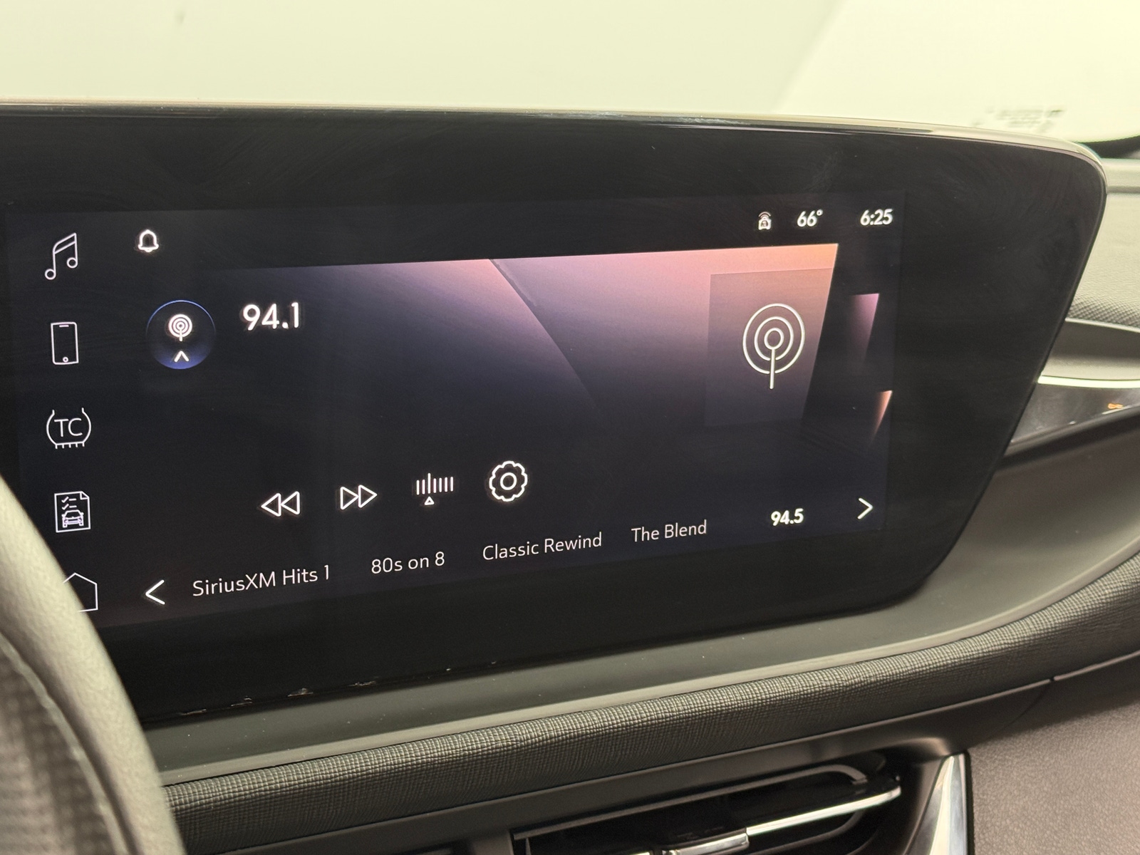 Thumbnail: 2025 Buick Envista - 4