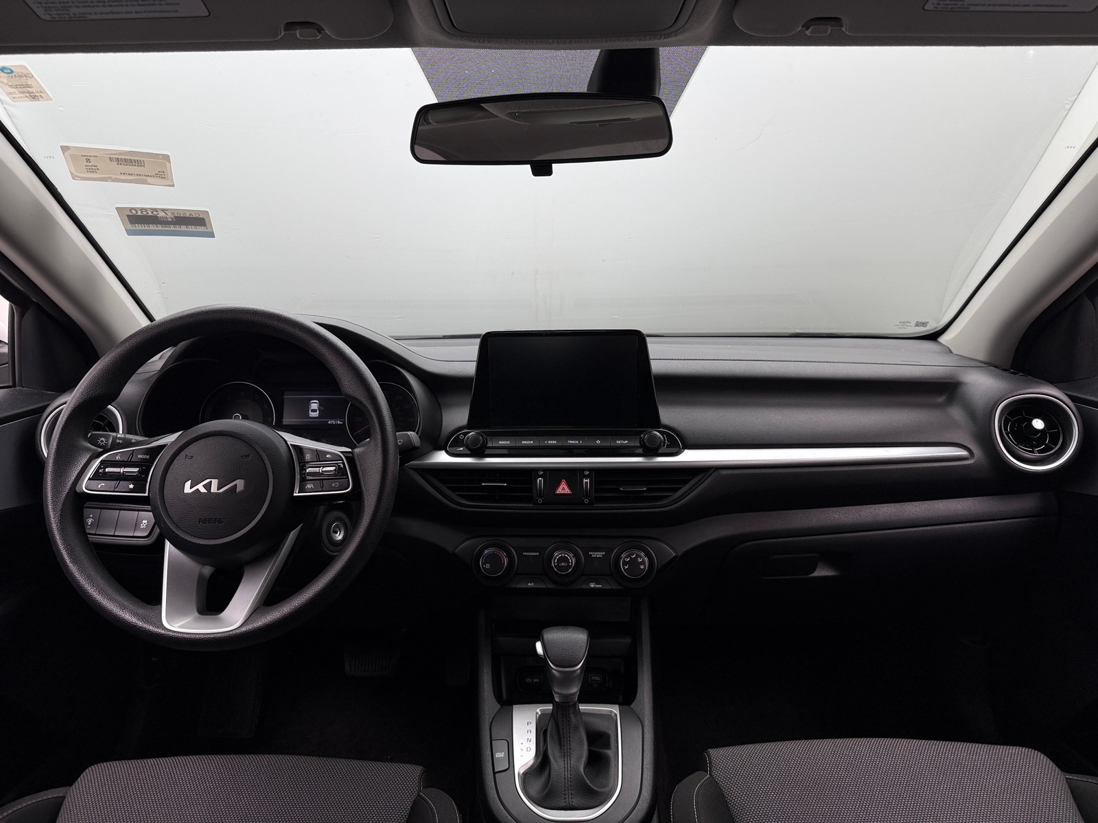 Thumbnail: 2024 Kia Forte - 3