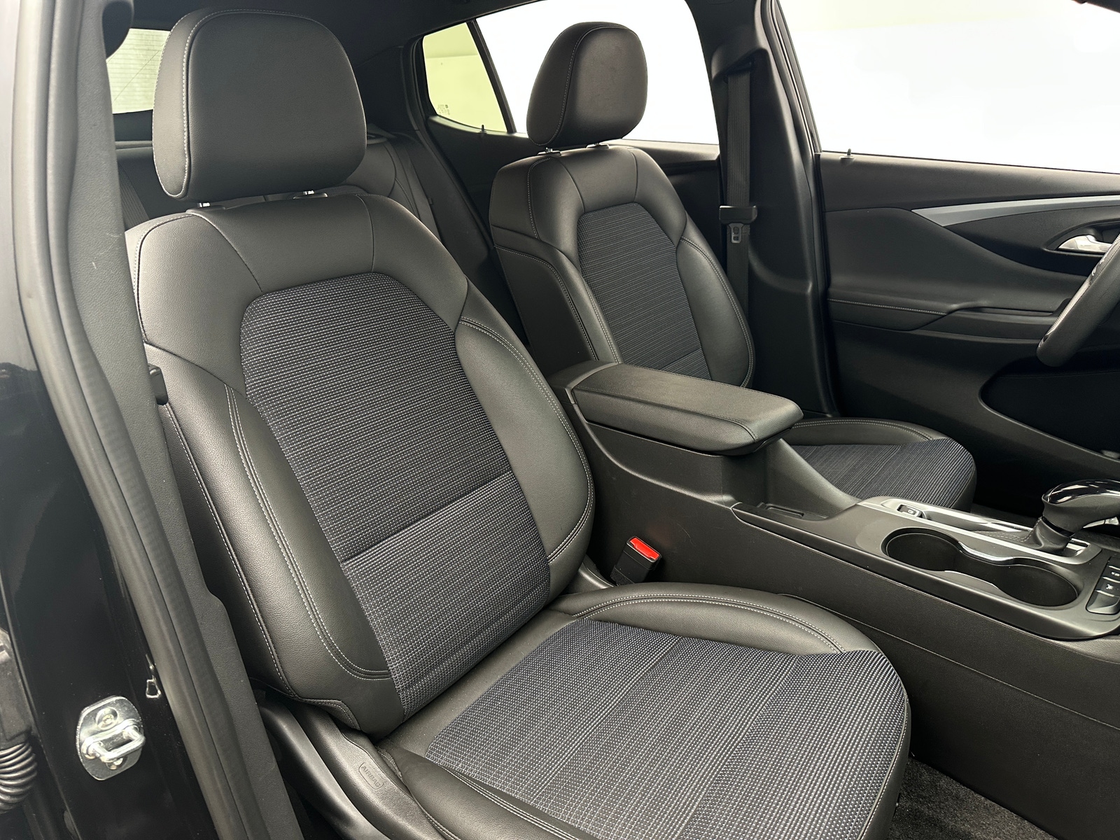 Thumbnail: 2025 Buick Envista - 2