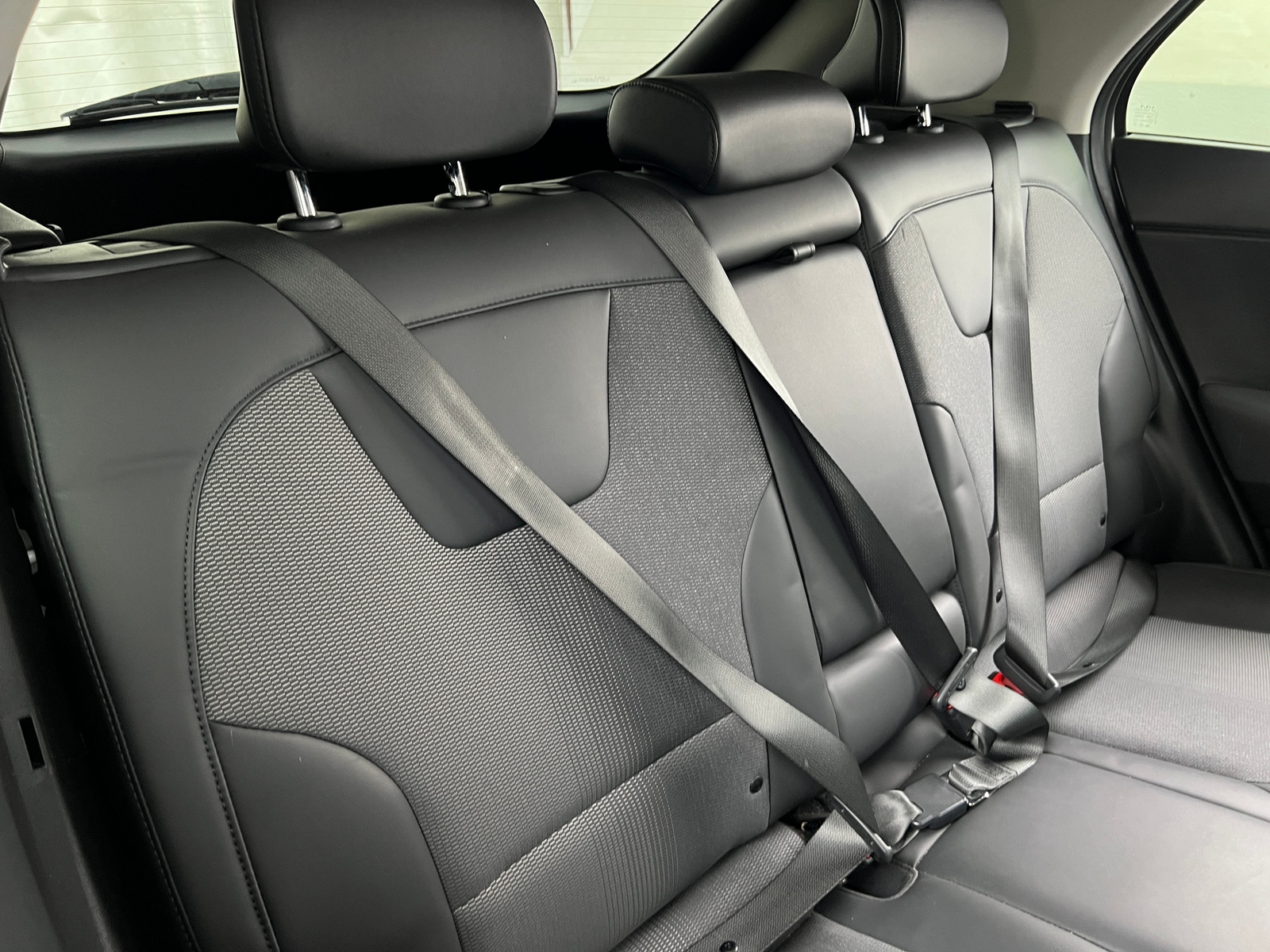 Thumbnail: 2023 Kia Niro - 6