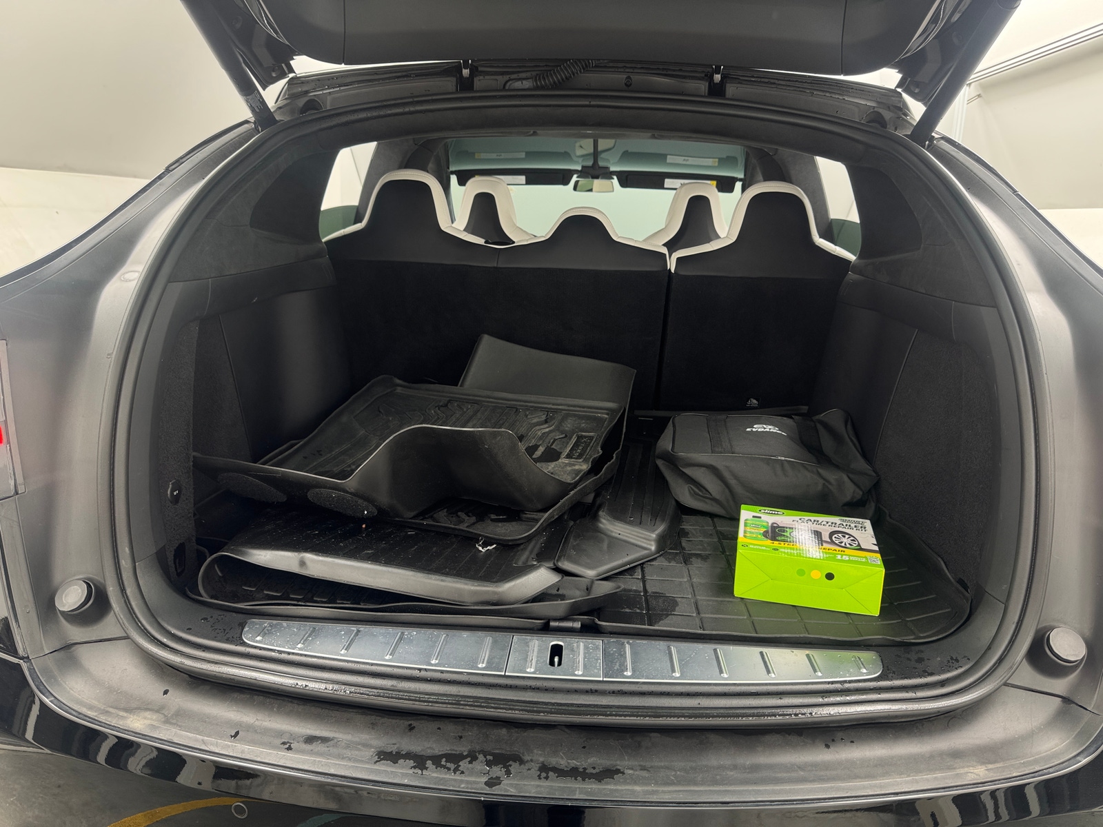 Thumbnail: 2018 Tesla Model X - 6