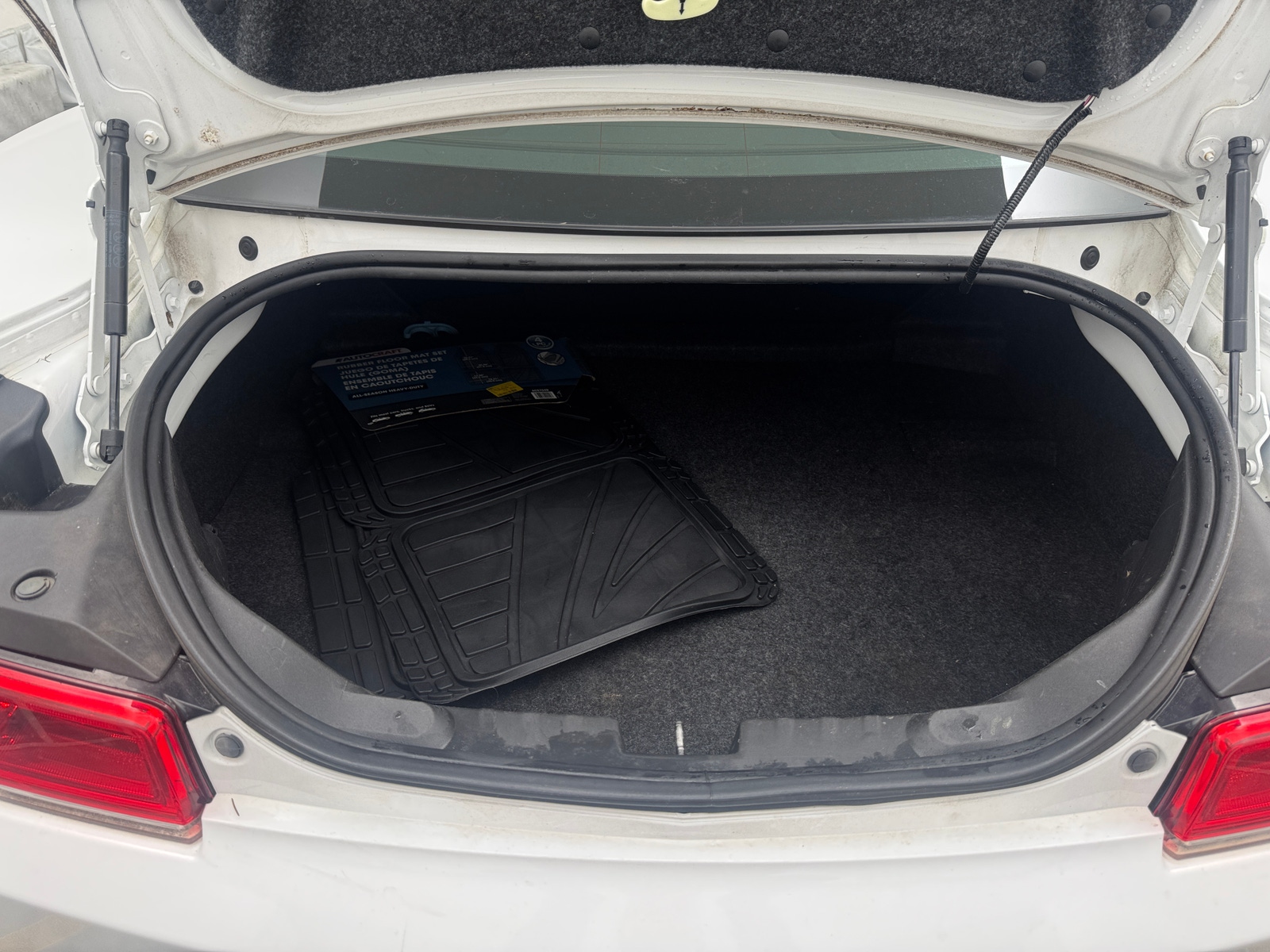 Thumbnail: 2014 Chevrolet Camaro - 5